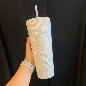 NWT Starbucks 2023 White Pearl Shell Scales Tumbler Venti 24 oz